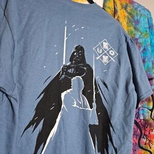 Star Wars Obi-Wan Kenobi Vader Silhouette T-Shirt. Size: Large Back Shirt Print.